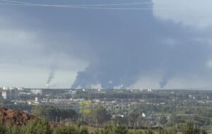 Генштаб підтвердив ураження НПЗ і аеродрому в РФ