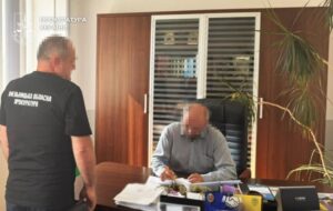 Голова сільради отримав сім років тюрми за розтрату грошей для школи