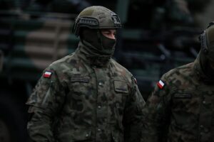 Польща готується до “передвоєнного режиму”
