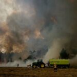 Пожежні Франції борються з вогнем поблизу Бордо