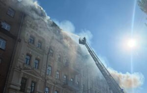 РФ вдарила по готелю з дипломатами в Києві: що відомо