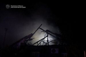 РФ вдарила по Запоріжжю, є пожежі