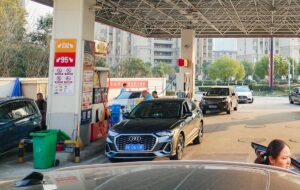 Росіянам пропонують заправляти авто в Китаї – соцмережі
