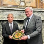 Сибіга розпочав візит до Японії