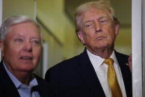 Трамп назвав, кого хоче бачити на місці Грема в Сенаті США