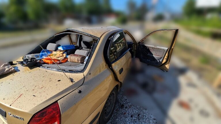 У Херсоні дрон РФ вдарив по цивільному авто: є жертви