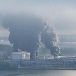 У Петербурзі атака БпЛА, горить нафтовий термінал