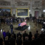 У США попрощалися з сенатором Ліндсі Гремом