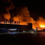 У Сумах після удару БПЛА палає Епіцентр