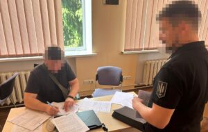 Видалення з реєстру за гроші: викрито схему допомоги ухилянтам через ТЦК