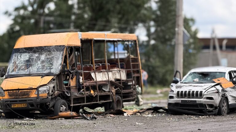 Ворог скинув на Суми три КАБи, є жертви