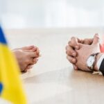 Знову таємні зустрічі. Перемовини щодо війни
