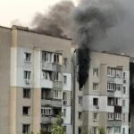 Авіабомби РФ влучили у багатоповерхівку в Херсоні