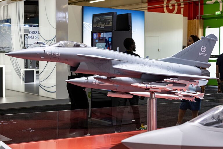 Китай витісняє Росію із ринку озброєнь Центральної Азії – ЗМІ