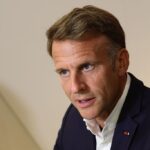 Макрон закликав не допускати постачання палива до Росії