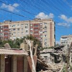 Масовані обстріли Донеччини: є жертви, пошкоджено десятки будинків