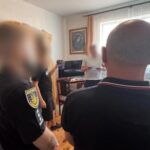 На Львівщині прийомний батько упродовж року ґвалтував 14-річну дівчинку