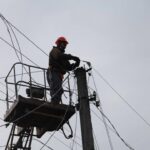 На Миколаївщині через обстріл без світла 300 тисяч абонентів