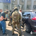 Податківців Сумщини спіймали на хабарі