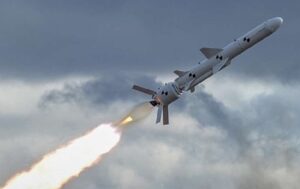 Поляки звинувачують Україну у падінні ракети РФ у Польщі