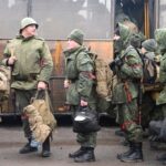 Примусова мобілізація в РФ: чоловіків забирають з вулиць та роботи