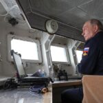 Путін уперше відвідав спірний з Японією острів: у Токіо відреагували