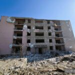 Росіяни зруйнували гуртожитки переселенців на Харківщині
