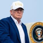 Трамп пояснив, чому таємно змінив літак після саміту НАТО