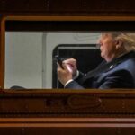 Трамп вирішив заробляти на своїх дописах у Truth Social
