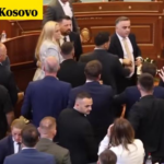 У Косові прем’єра закидали яйцями під час засідання парламенту