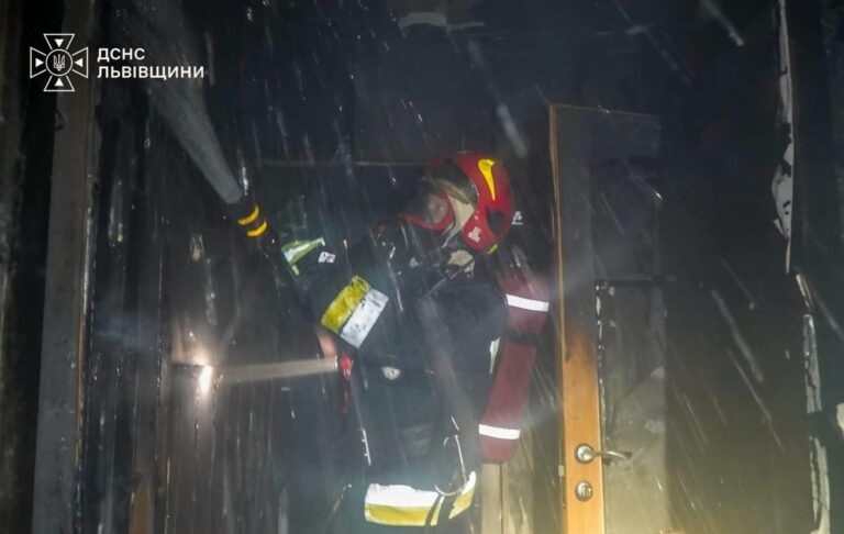 У Львові вибух акумулятора пробив стіну між квартирами