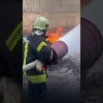 Рятувальники гасять пожежі під загрозою повторних ударів! росіяни ударили по Броварському району