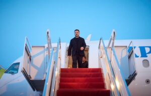 Зеленський прибув з візитом у Кишинев