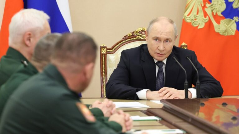 Зміни в армії РФ: що стоїть за рішенням Путіна